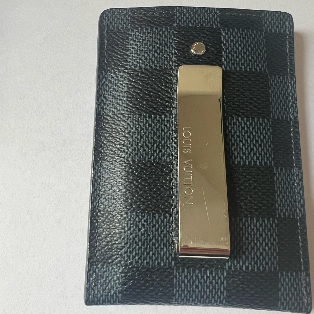 Louis Vuitton card holder / money clip
